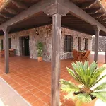 Cercado Del Medio, Con Piscina Privada Vila