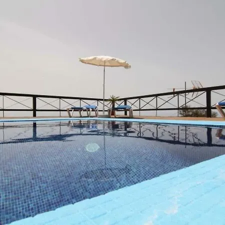 Cercado Del Medio, Con Piscina Privada أذيخي