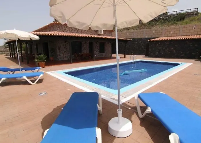 Villa Cercado Del Medio, Con Piscina Privada